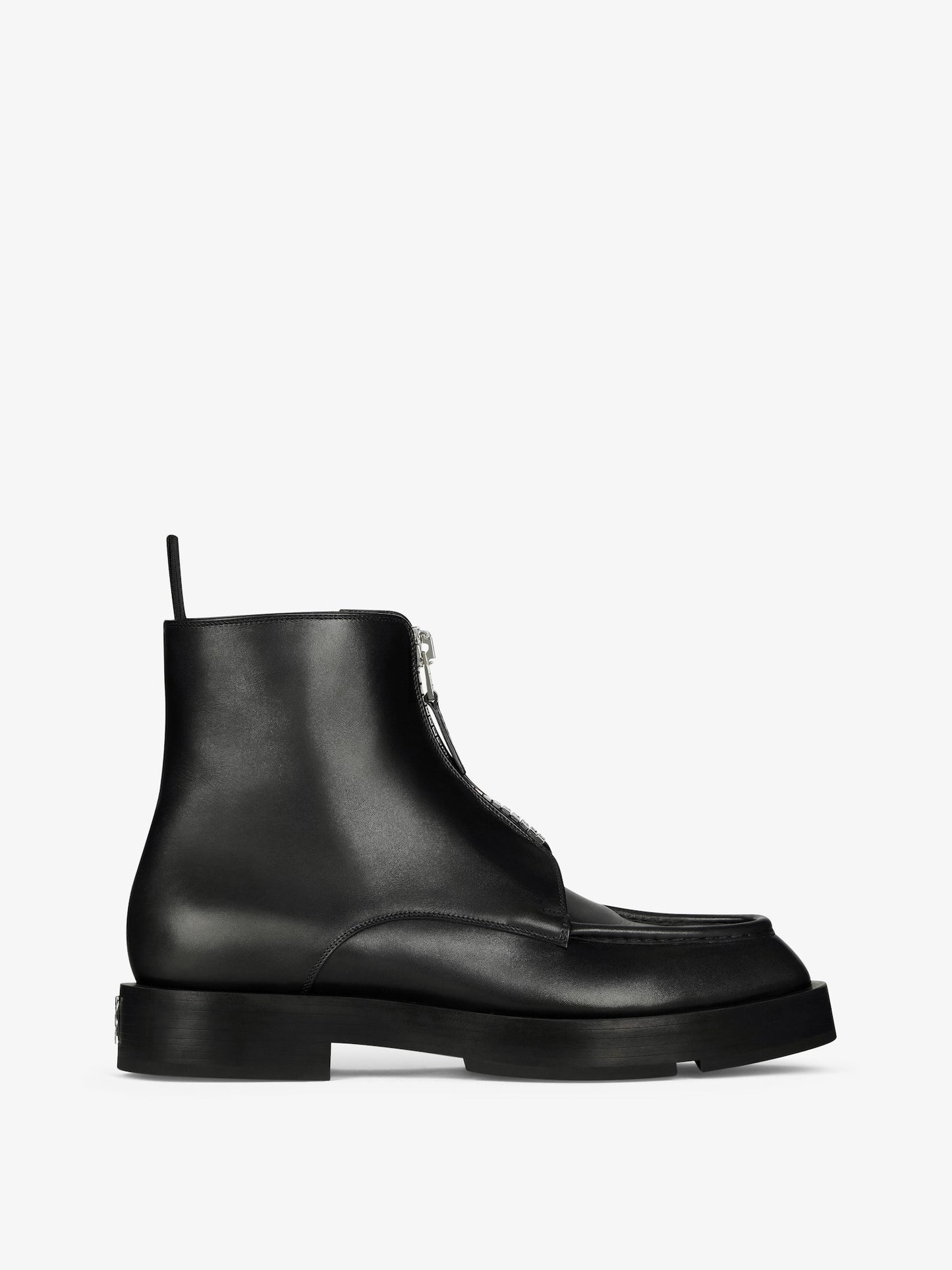 squared ankle boots in Box leather