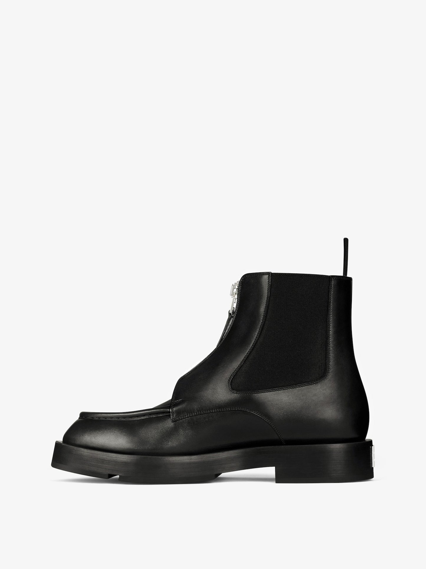 squared ankle boots in Box leather